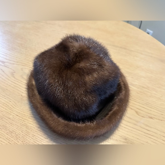 Elegant vintage Maison's brown genuine fur hat, Sz 7 - Picture 5 of 7